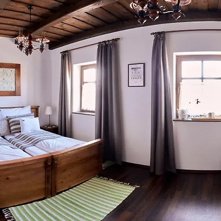 Zsindelyes Farm stay *